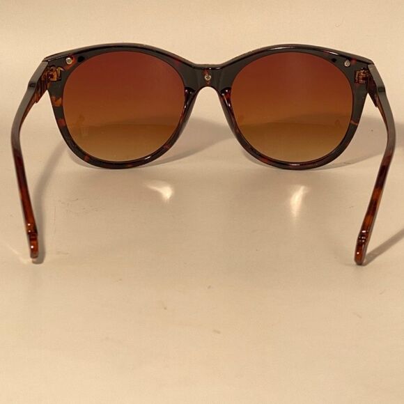 0973 Evita Round Eyebrow Sunglasses Tortoise with Gold Detail New - Picture 5 of 9